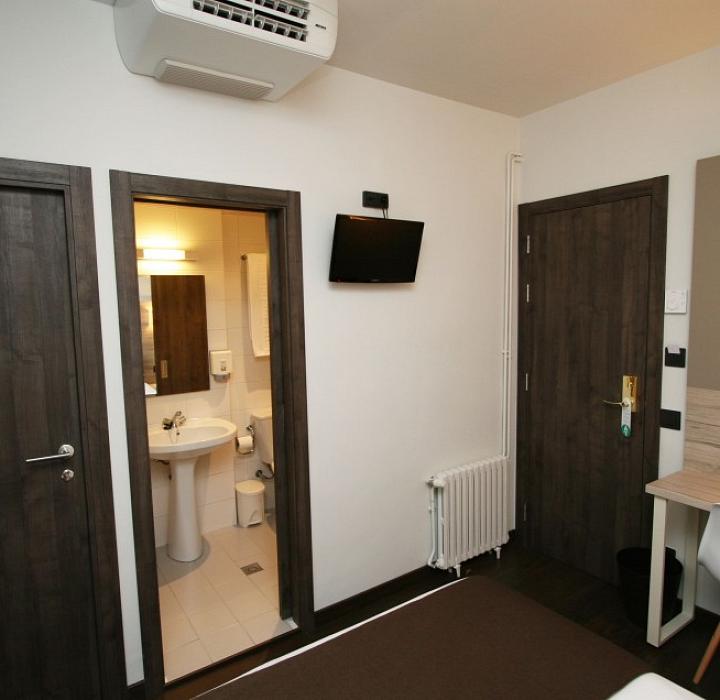 Economy Double Room
